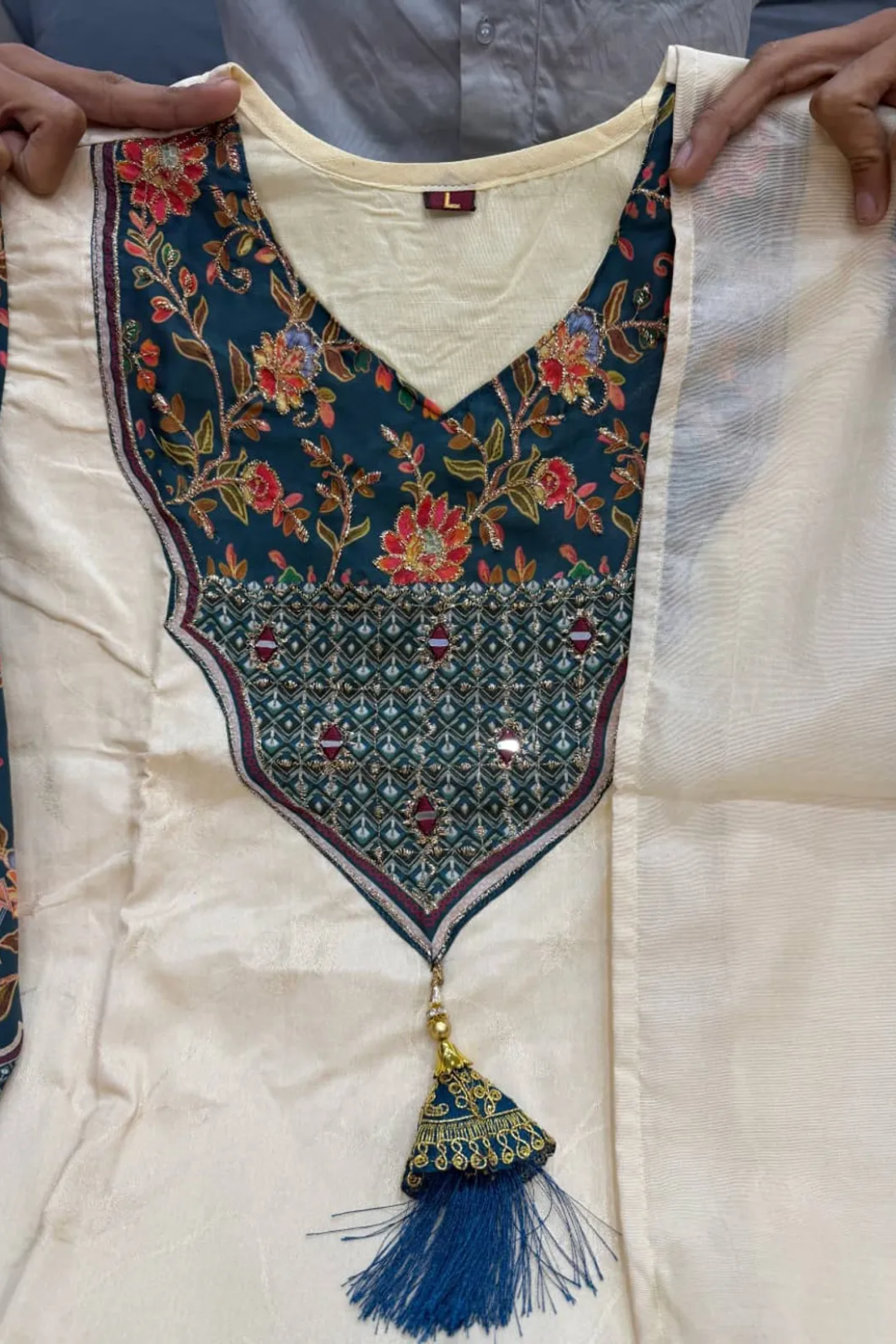 Sharda Ethnic Zariya Jumkha – Premium Pure Banarasi Suit Set with Handwork Neck