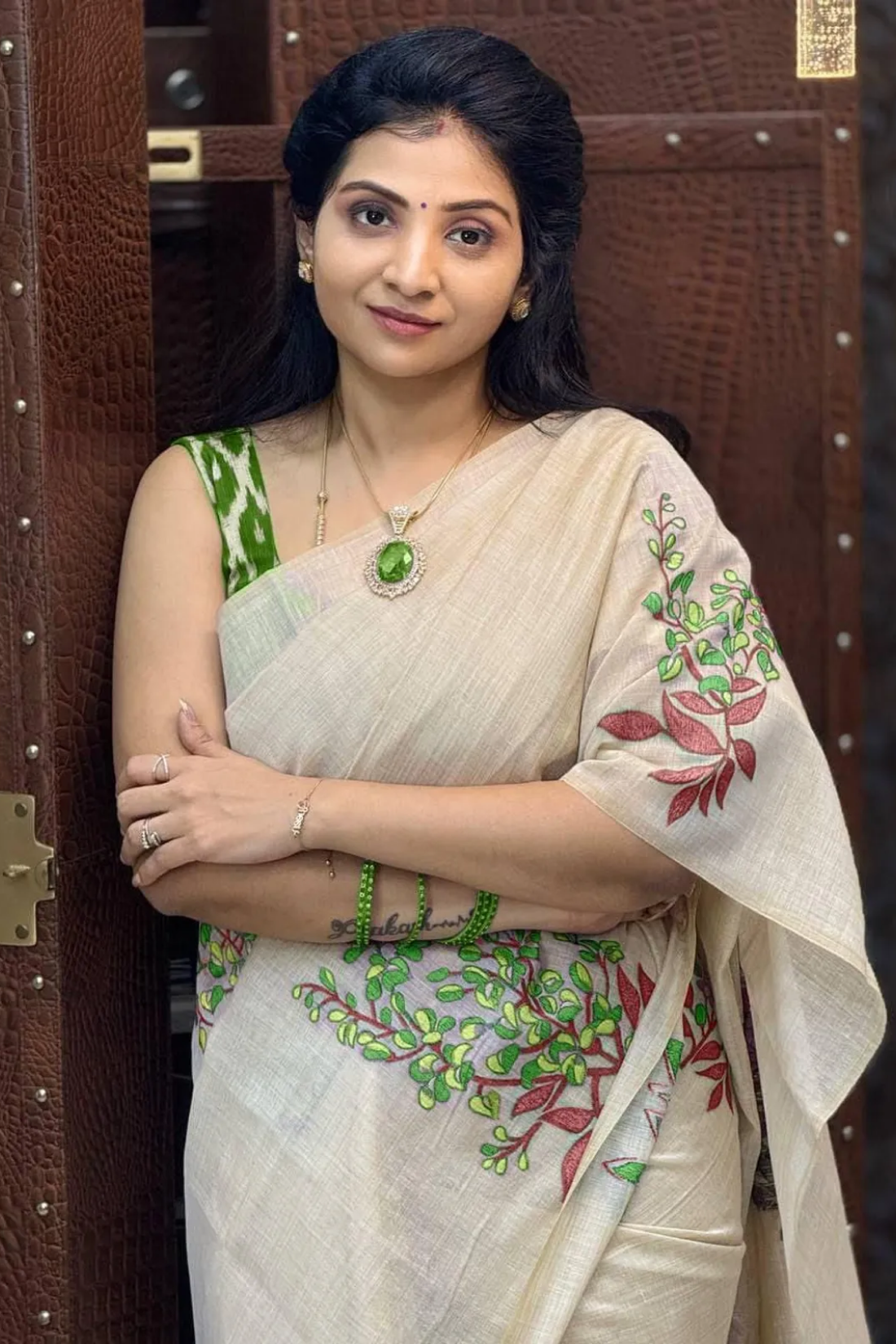 Cream With Green Linen Digital  Saree For Women