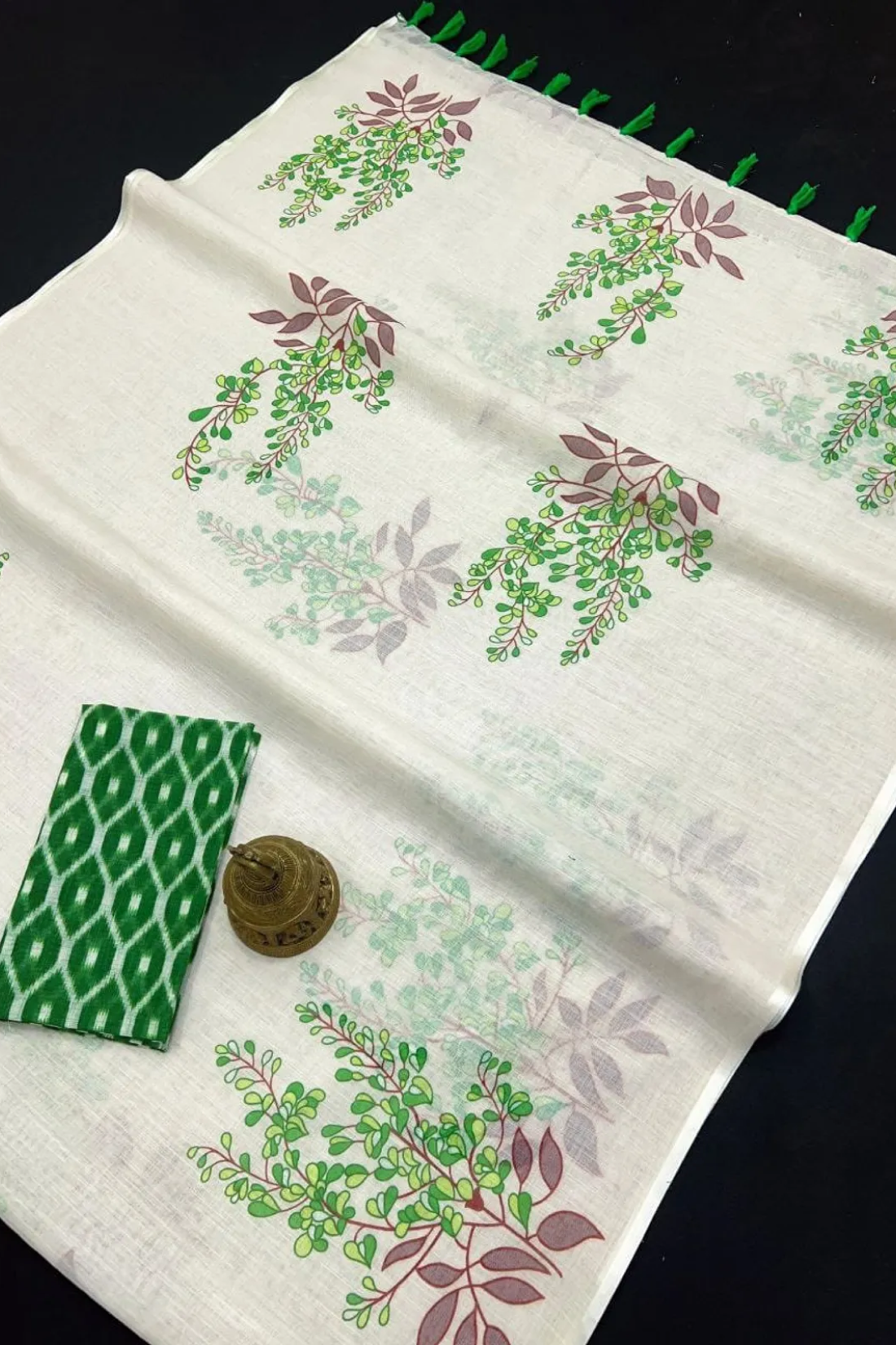 Cream With Green Linen Digital  Saree For Women